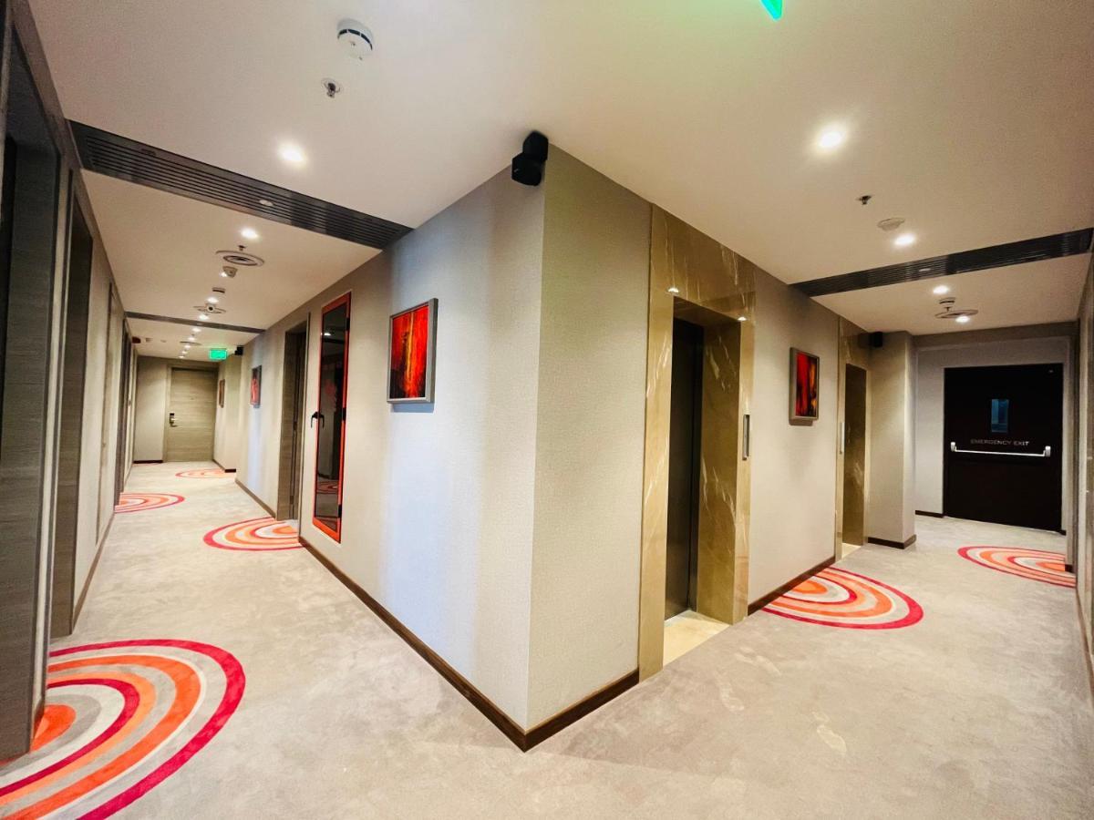 Ginger Mumbai, Goregaon Exterior photo